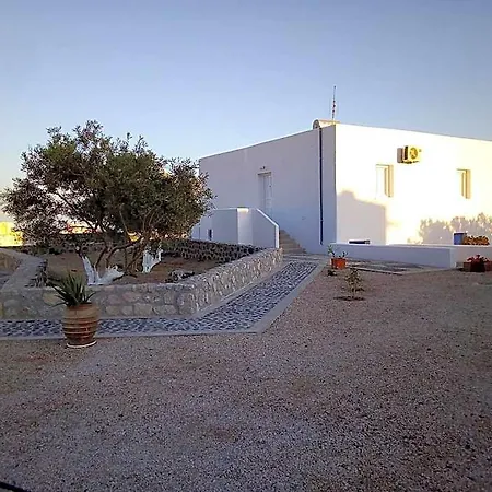 Hotel Perissa ホテル 2*