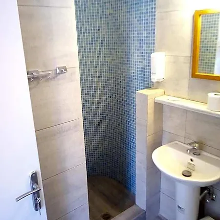 Hotel Perissa ホテル 2*