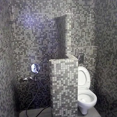 ホテル Hotel Perissa 2*