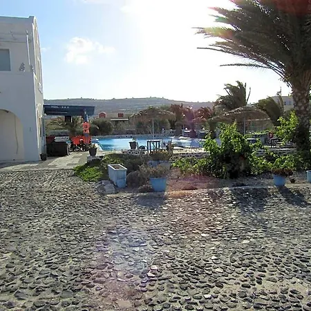 Hotel Perissa 2*