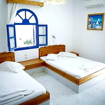 Hotel Perissa ペリッサ